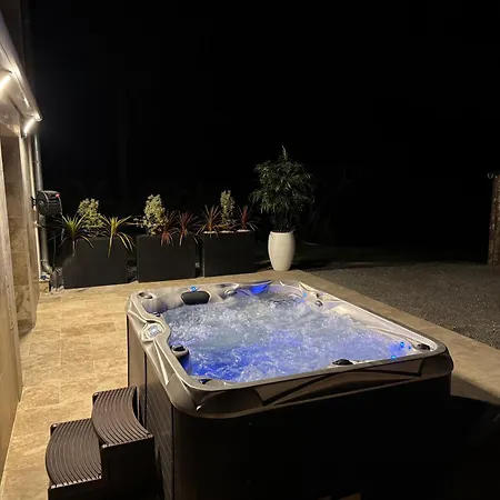 Le Petit Bascans Jacuzzi Piscine Salle De Sport Privat bolig
